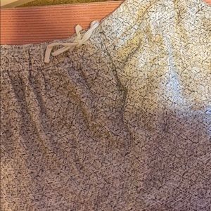 Lou & grey LOFT b&w L stretch skirt lace print